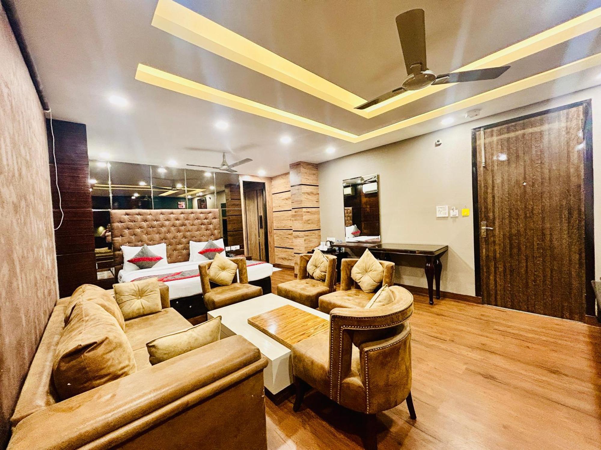 Hotel Gold Souk - Karol Bagh New Delhi Buitenkant foto